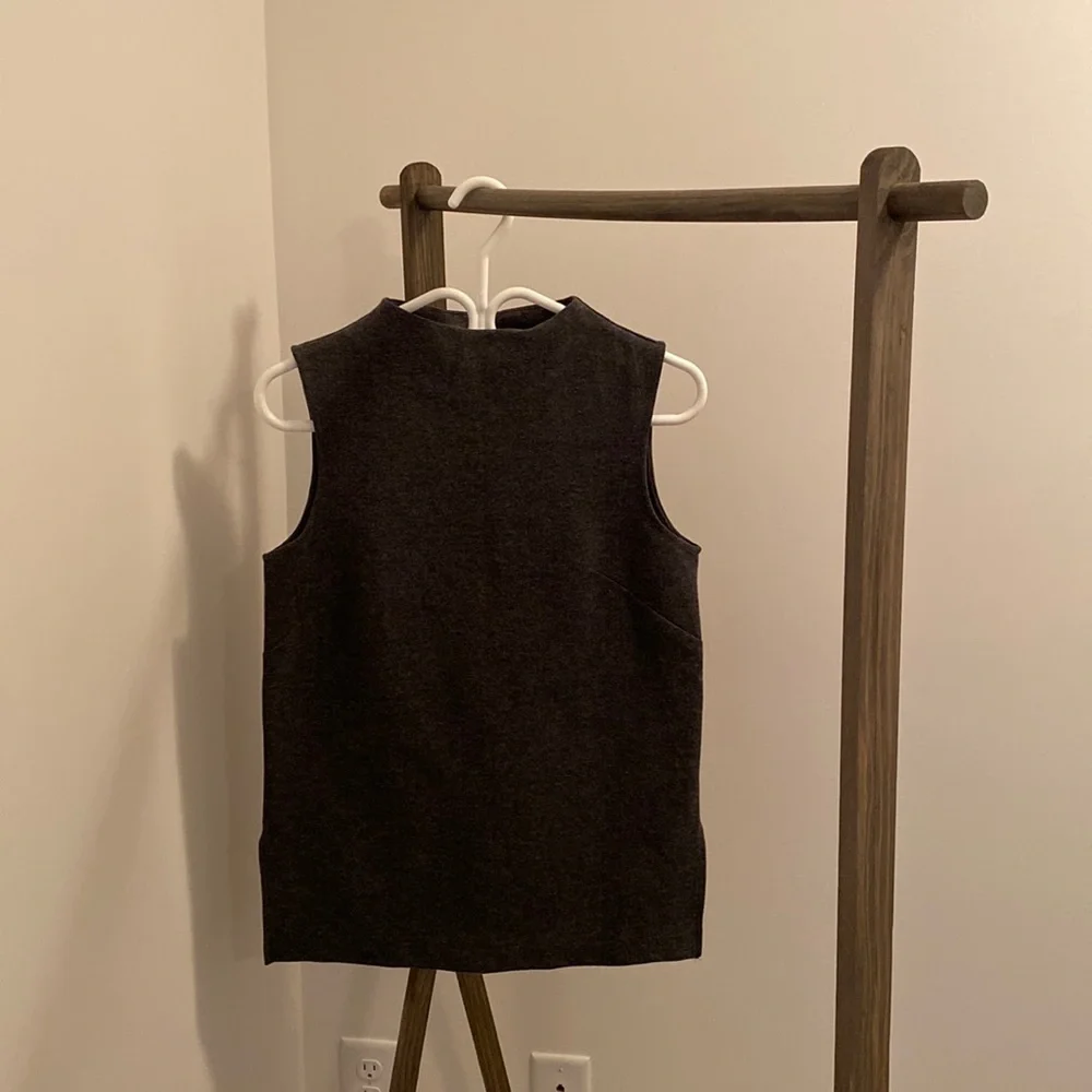 H&M - Picture 1 of 5